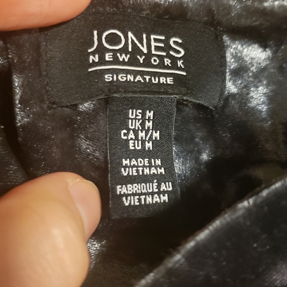 Jones New York Velvet Choker Top - Picture 2 of 3